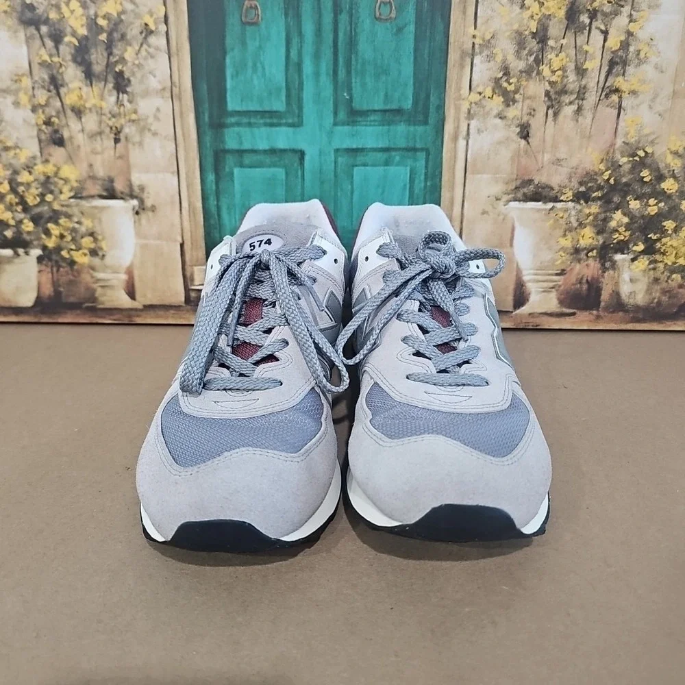New Balance 574 Lace Up  Mens Size 10 Women's 11.5 Sneakers Casual Shoes U574KBR